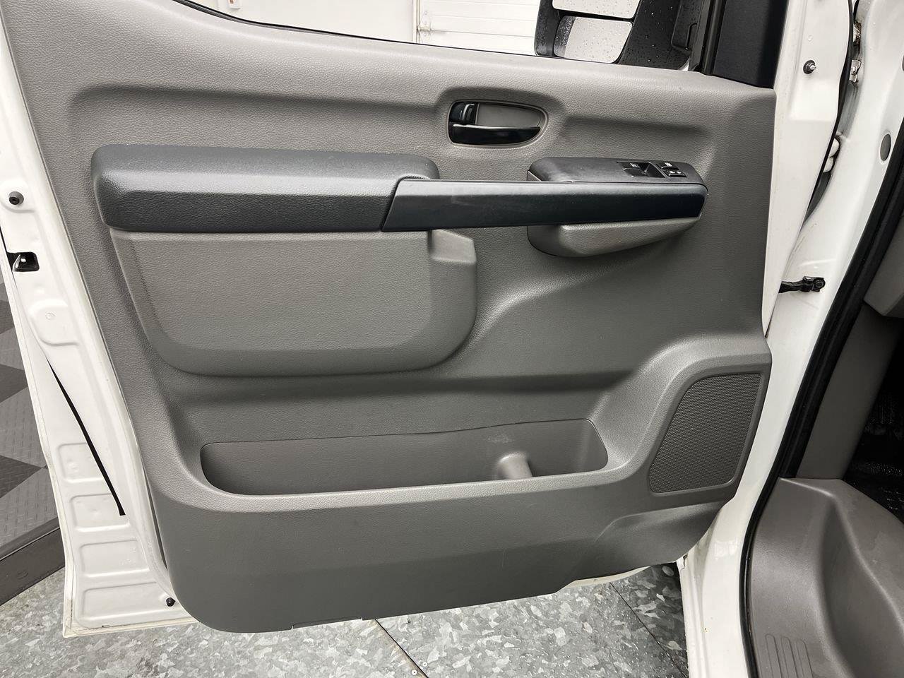 Used 2017 Nissan NV 2500 S w/ Power Basic Package RWD image 6