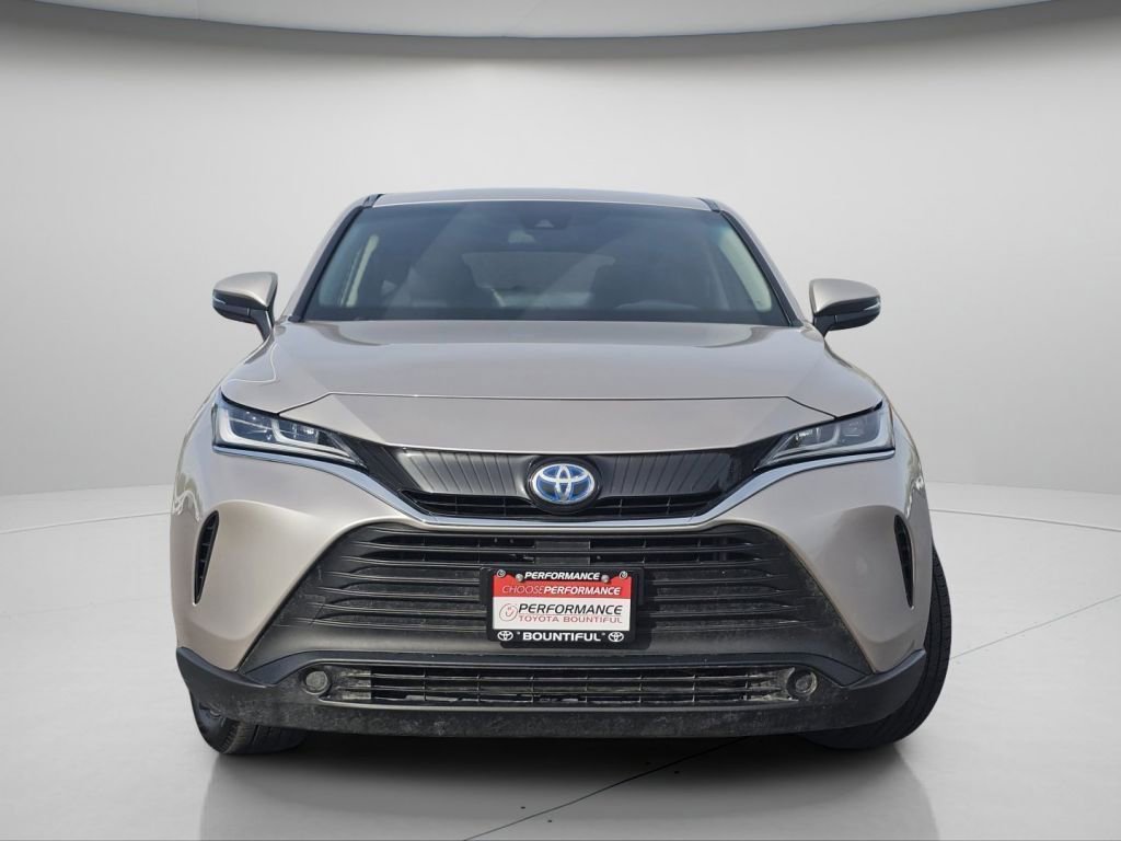 Used 2024 Toyota Venza LE image 3