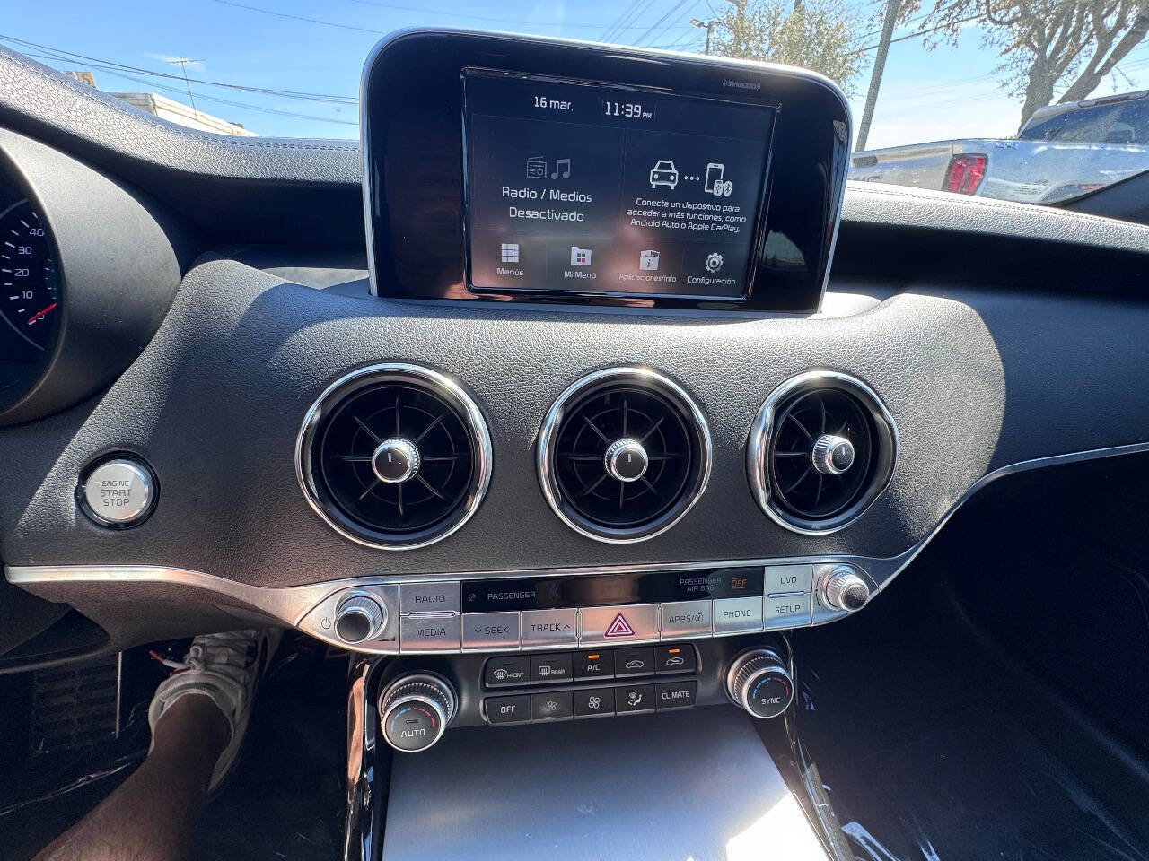 Used 2021 Kia Stinger GT image 23