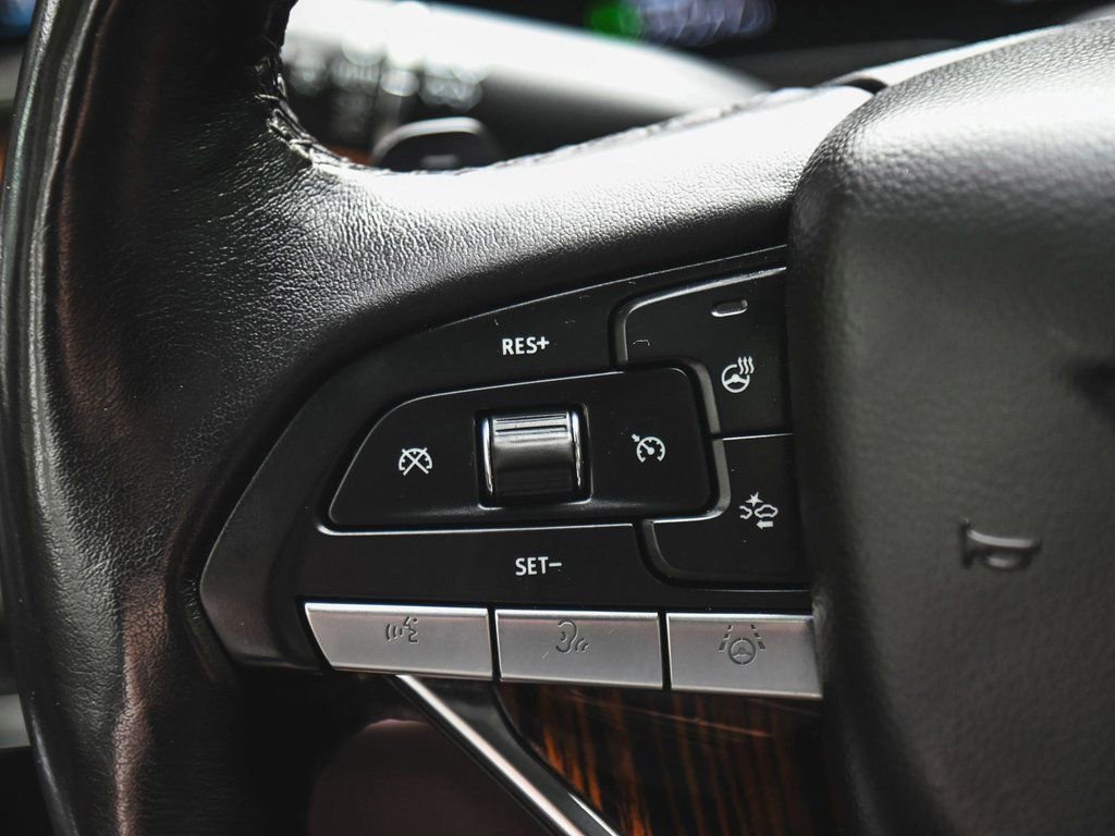 Used 2023 Cadillac Escalade Premium Luxury image 24