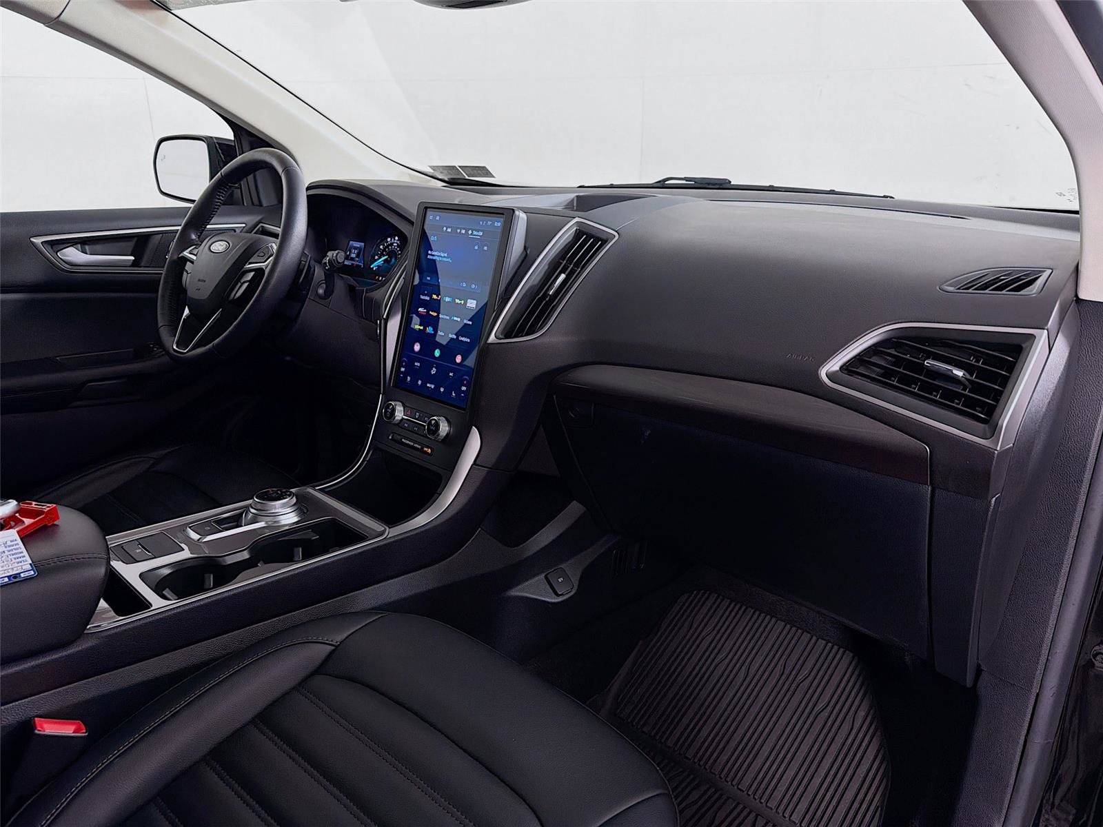 Used 2024 Ford Edge SEL w/ Convenience Package AWD/4WD image 30