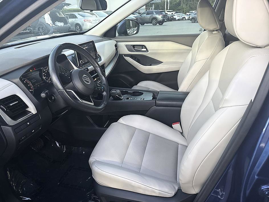 Certified 2021 Nissan Rogue SV w/ Premium Package FWD image 13