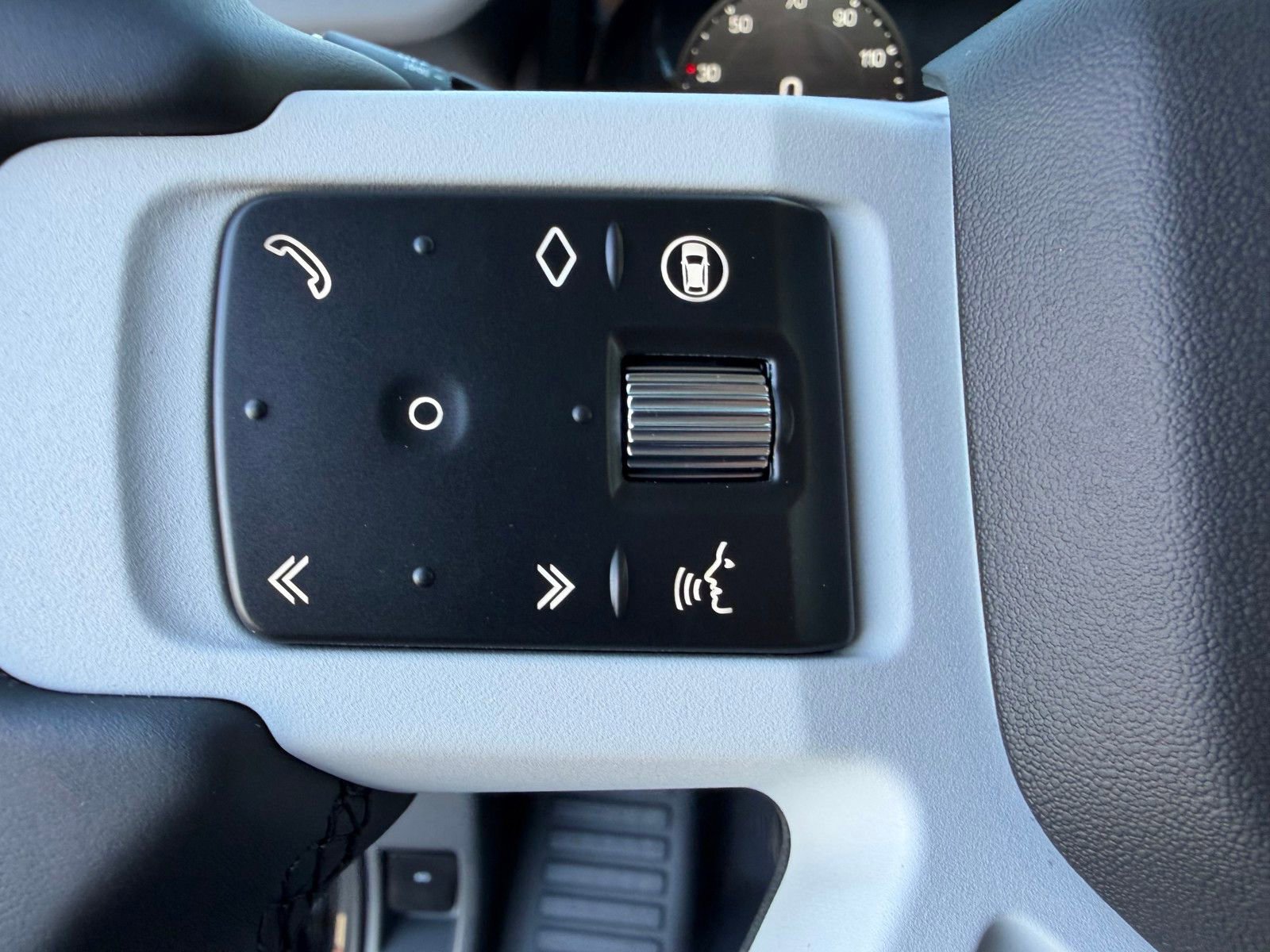 New 2026 Land Rover Defender 110 S AWD/4WD image 11