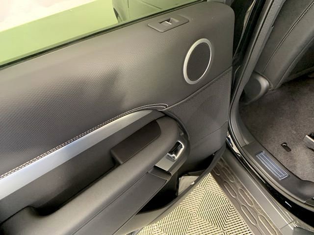 Certified 2025 Land Rover Discovery Dynamic SE image 23