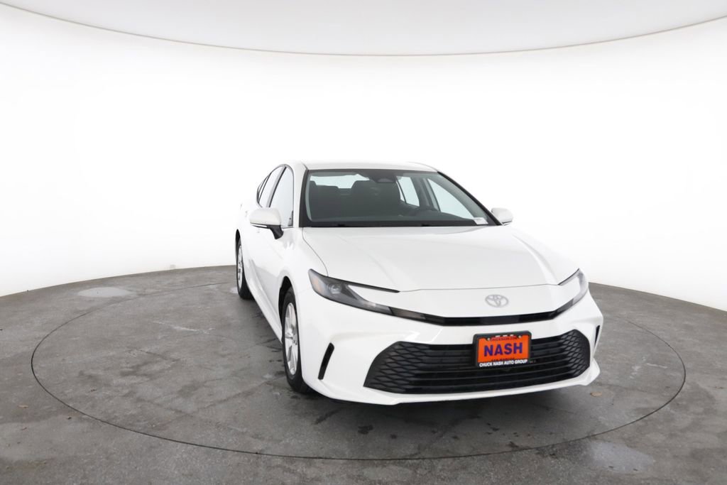 Used 2025 Toyota Camry LE FWD image 3