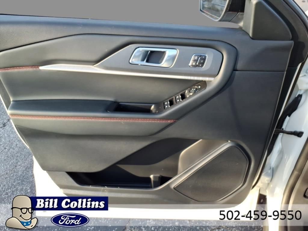 New 2026 Ford Explorer ST-Line w/ ST-Line Street Pack image 16