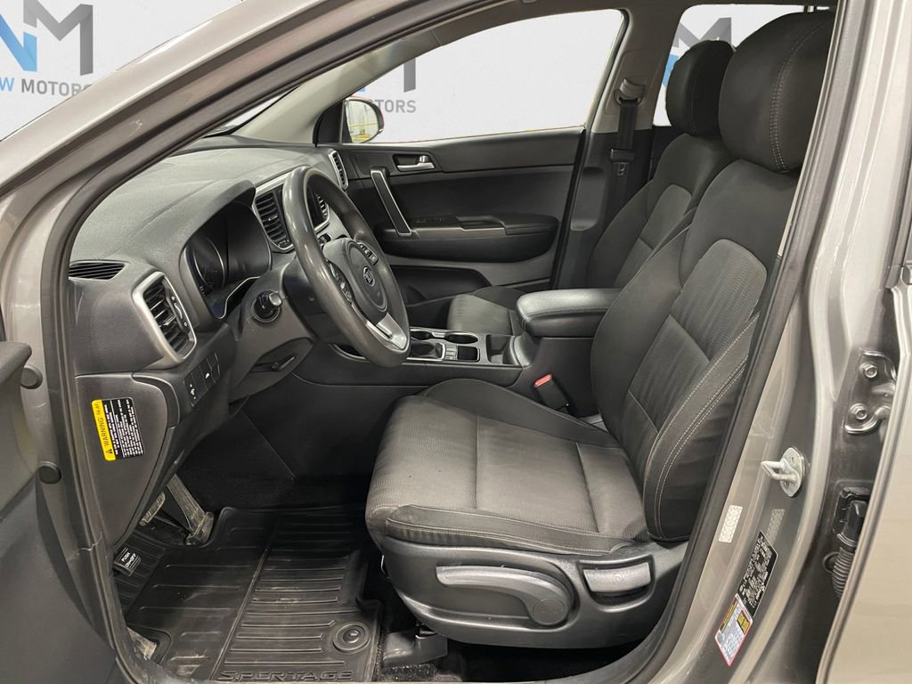 Used 2020 Kia Sportage LX image 4