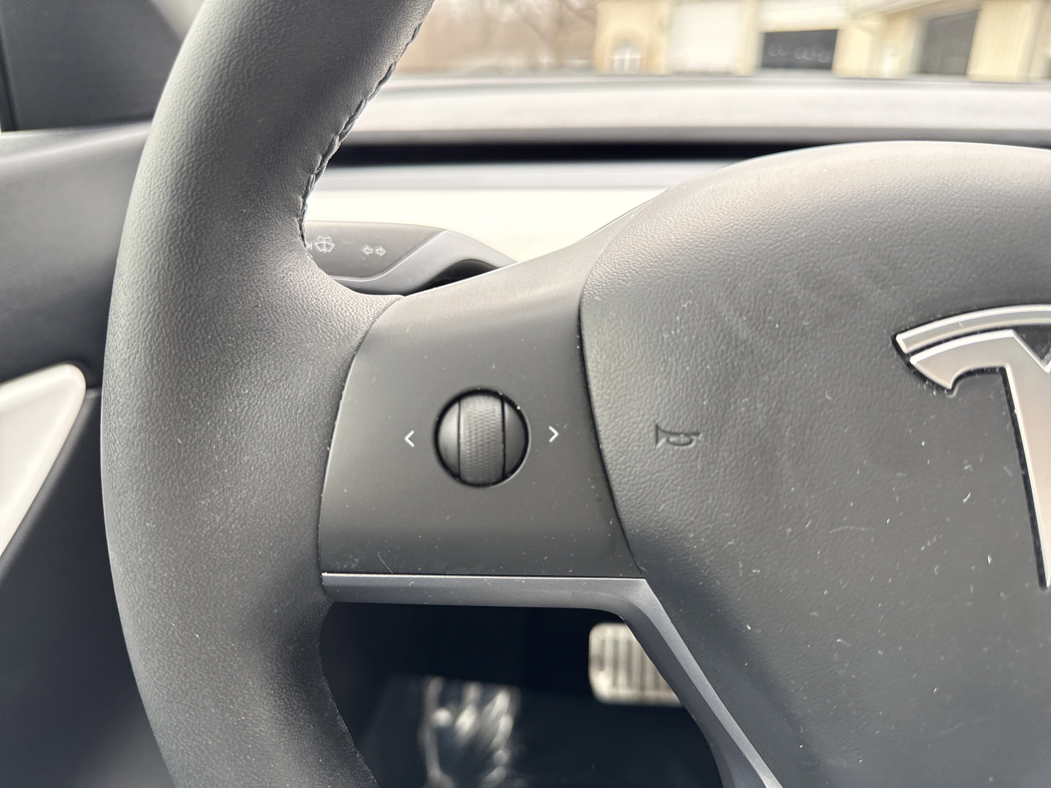 Used 2021 Tesla Model Y Long Range image 28