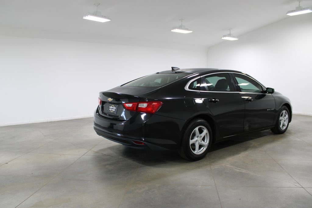 Used 2017 Chevrolet Malibu LS image 9
