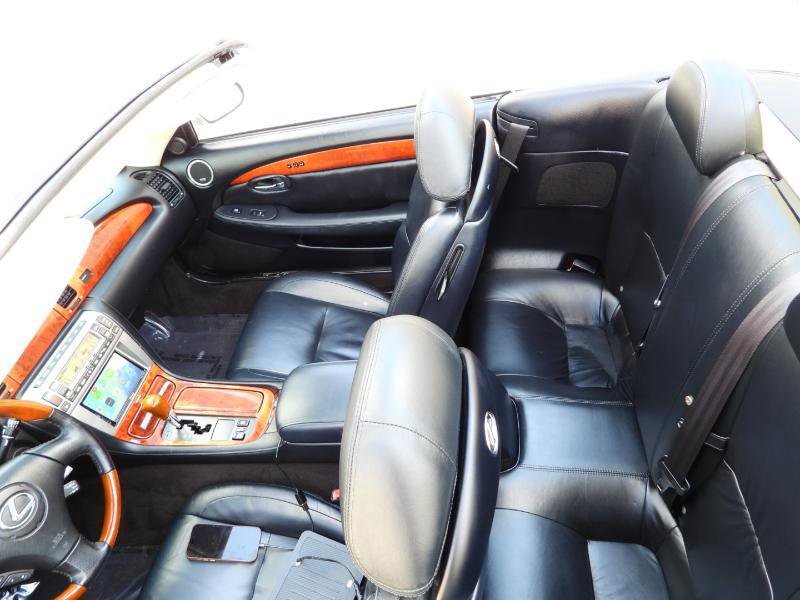 Used 2005 Lexus SC 430 Convertible image 35