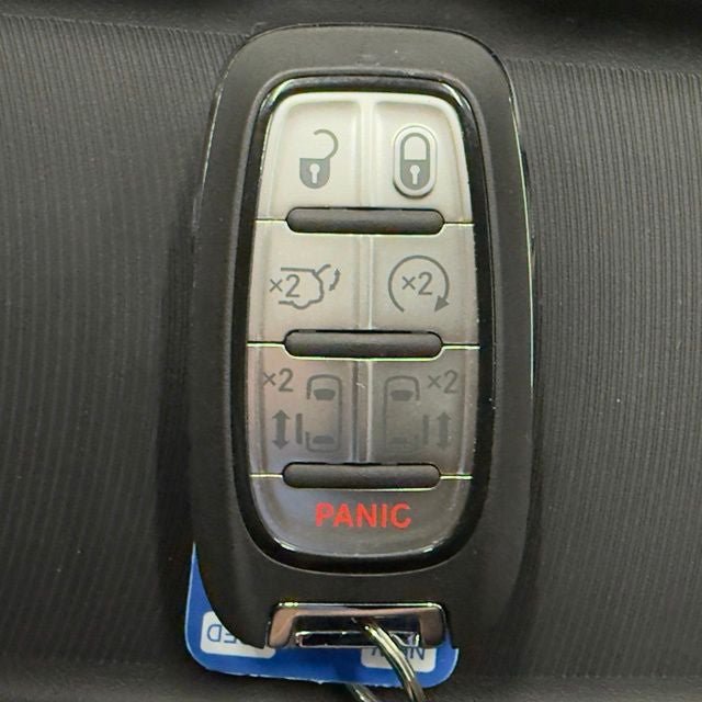 New 2027 Chrysler Pacifica Select FWD image 26