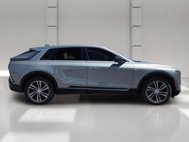 New 2026 Cadillac Lyriq Premium Luxury AWD/4WD image 6