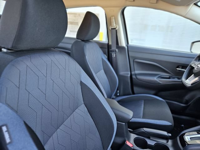 New 2025 Nissan Versa SV w/ Trunk Package FWD image 13