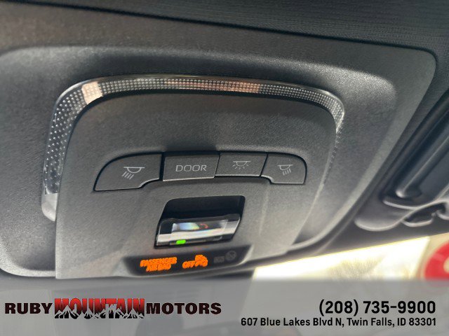 Used 2025 Toyota Corolla SE image 15