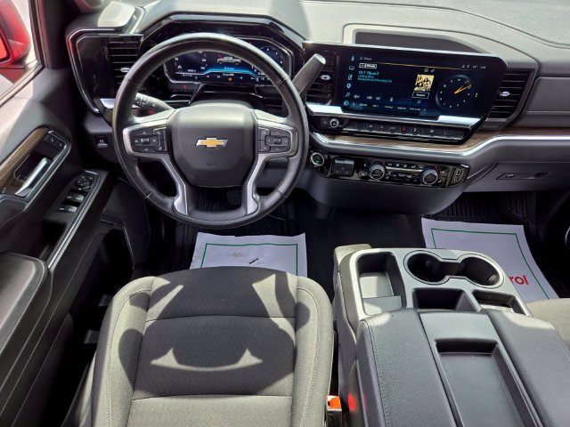 Used 2025 Chevrolet Silverado 1500 LT AWD/4WD image 13