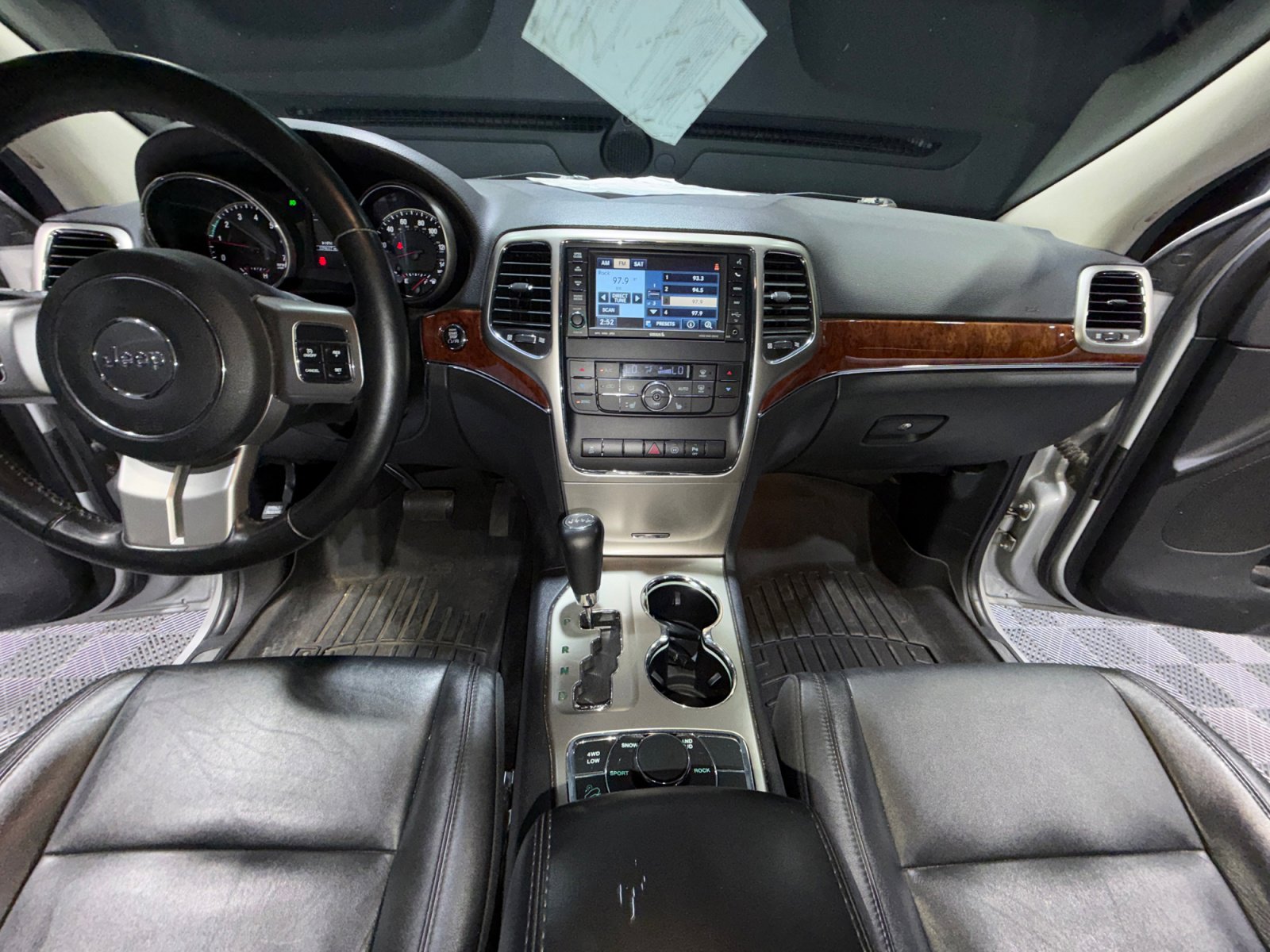 Used 2012 Jeep Grand Cherokee Limited image 20