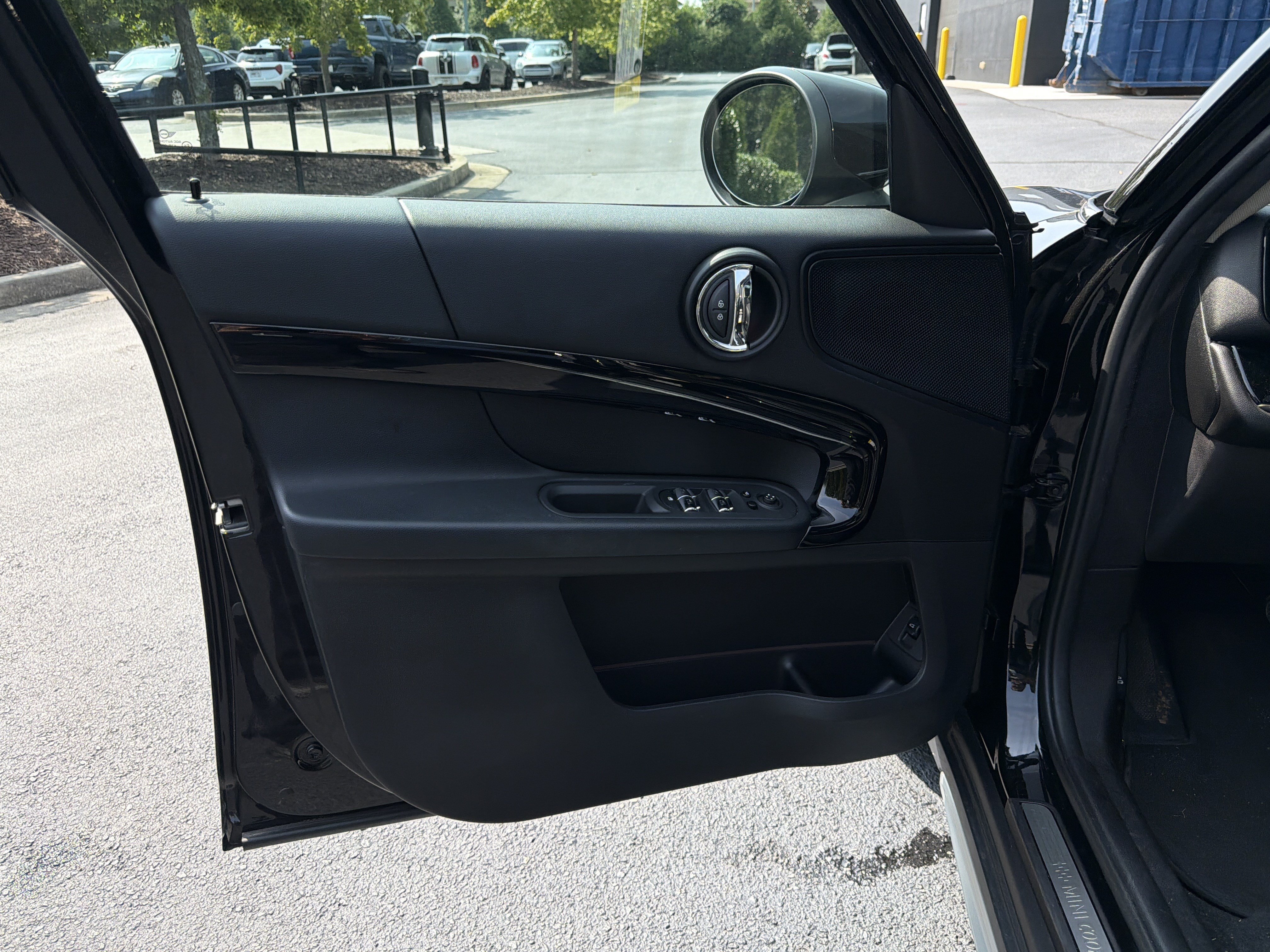 Used 2024 MINI Cooper Countryman S w/ Premium Package FWD image 16