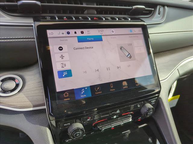 New 2025 Jeep Grand Cherokee L Limited w/ Black Appearance Package image 12