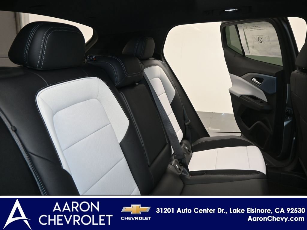 New 2026 Chevrolet Equinox EV LT image 24