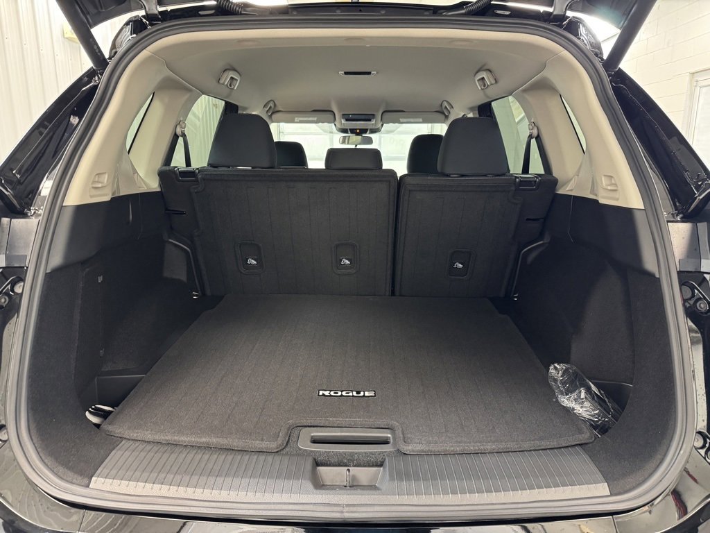 New 2026 Nissan Rogue SV image 22