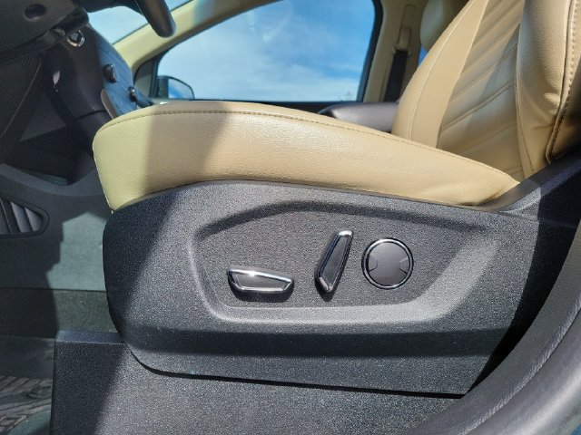 Used 2019 Ford Edge SEL w/ Equipment Group 201A AWD/4WD image 9
