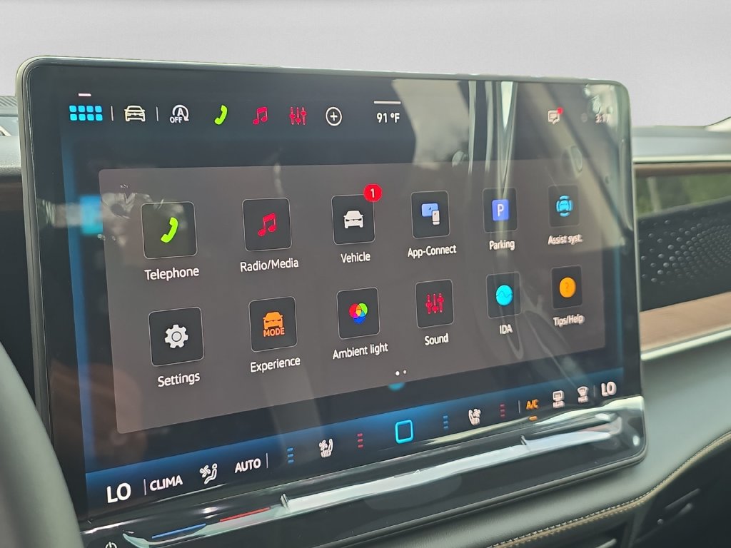 New 2027 Volkswagen Atlas SE FWD image 12