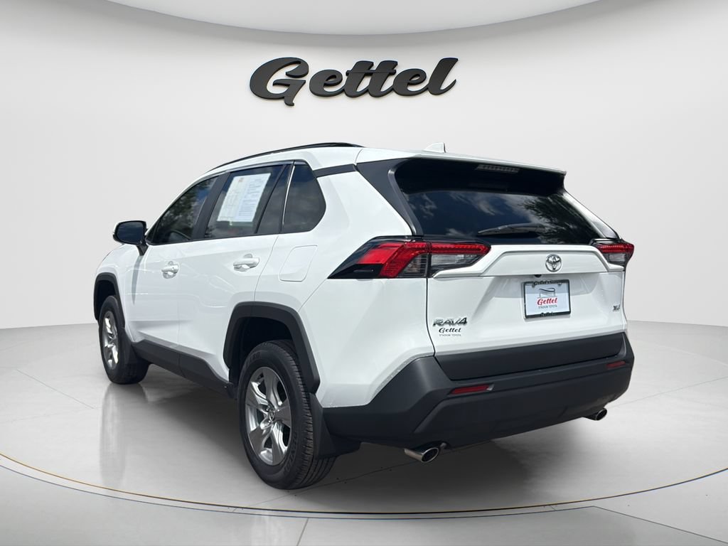 Used 2025 Toyota RAV4 XLE w/ Convenience Package FWD image 7