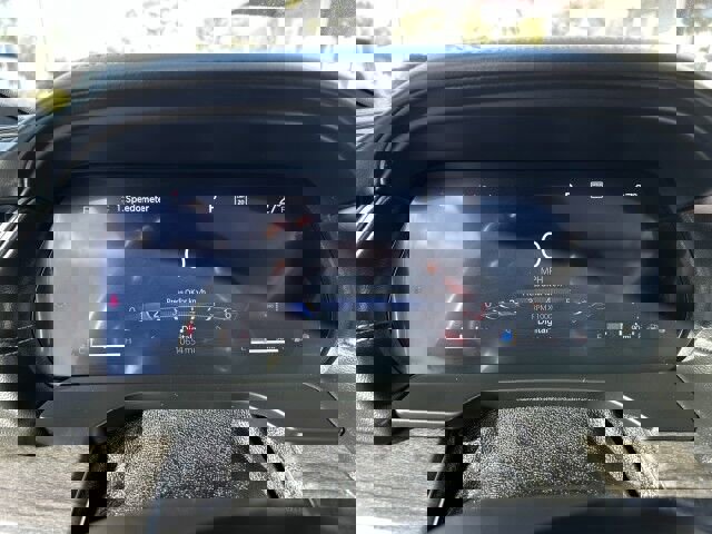 Used 2025 Jeep Grand Cherokee L Overland w/ Advanced Protech Group III image 25