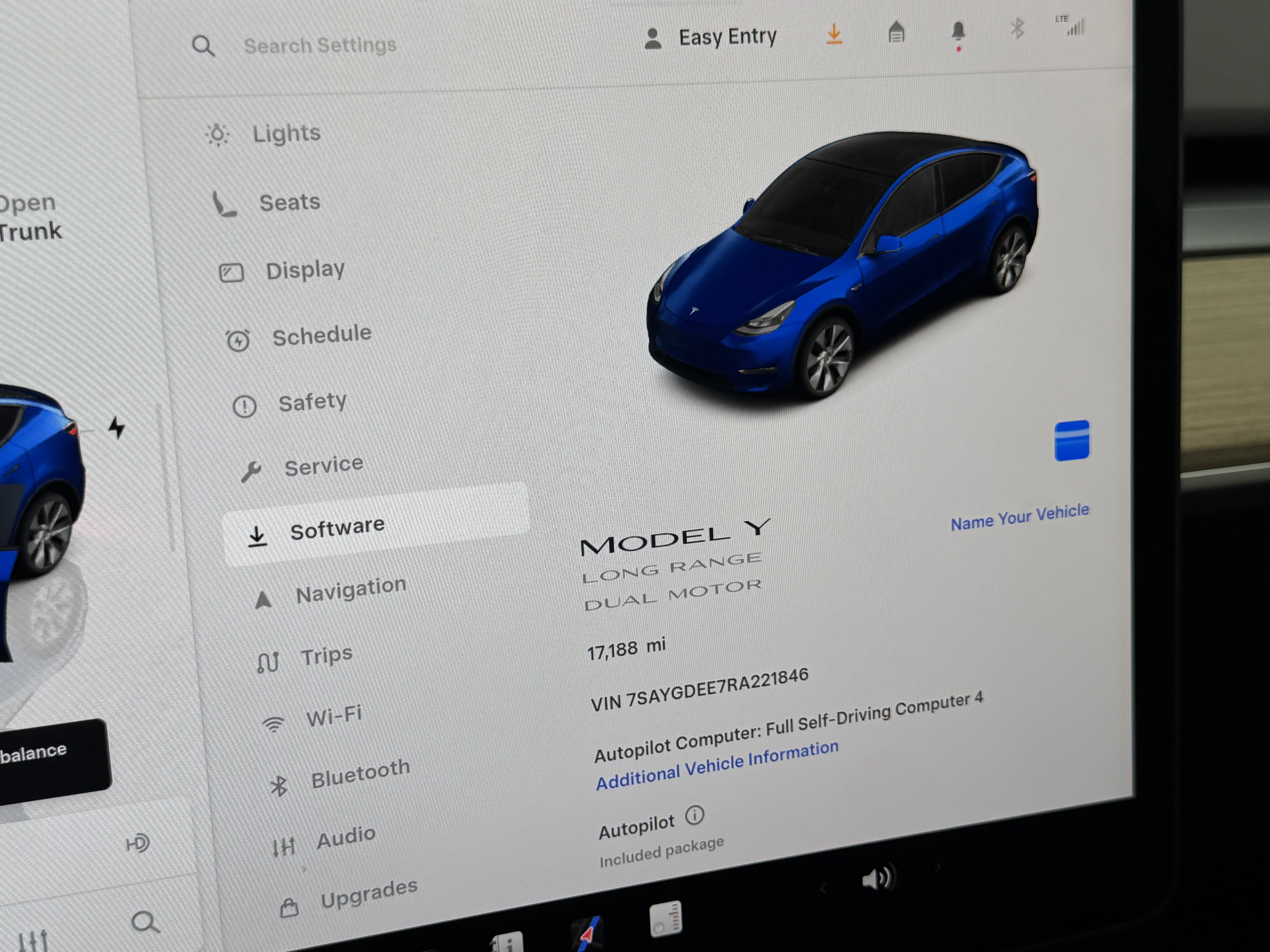 Used 2024 Tesla Model Y Long Range AWD/4WD image 24