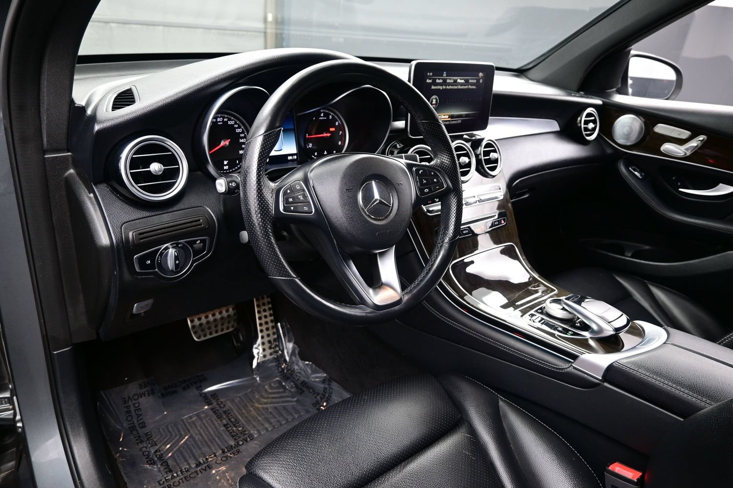 Used 2019 Mercedes-Benz GLC 300 4MATIC image 12