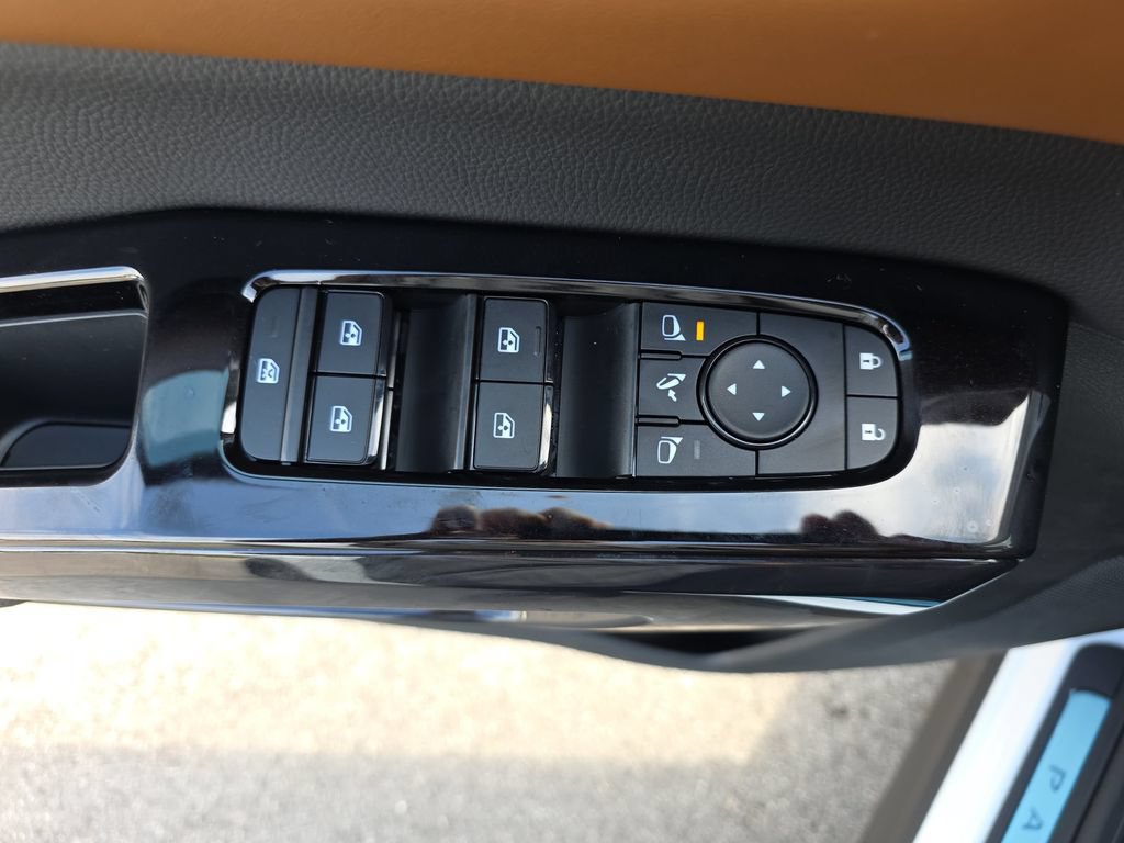 New 2026 Nissan Pathfinder Platinum FWD image 32