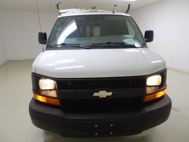 Used 2015 Chevrolet Express 2500 RWD image 2