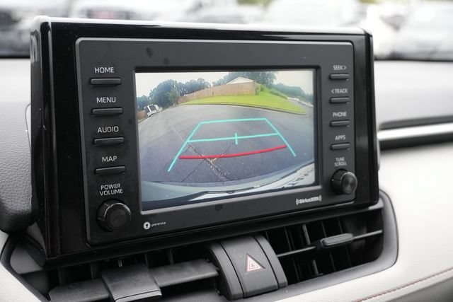 Used 2022 Toyota RAV4 XLE FWD image 33
