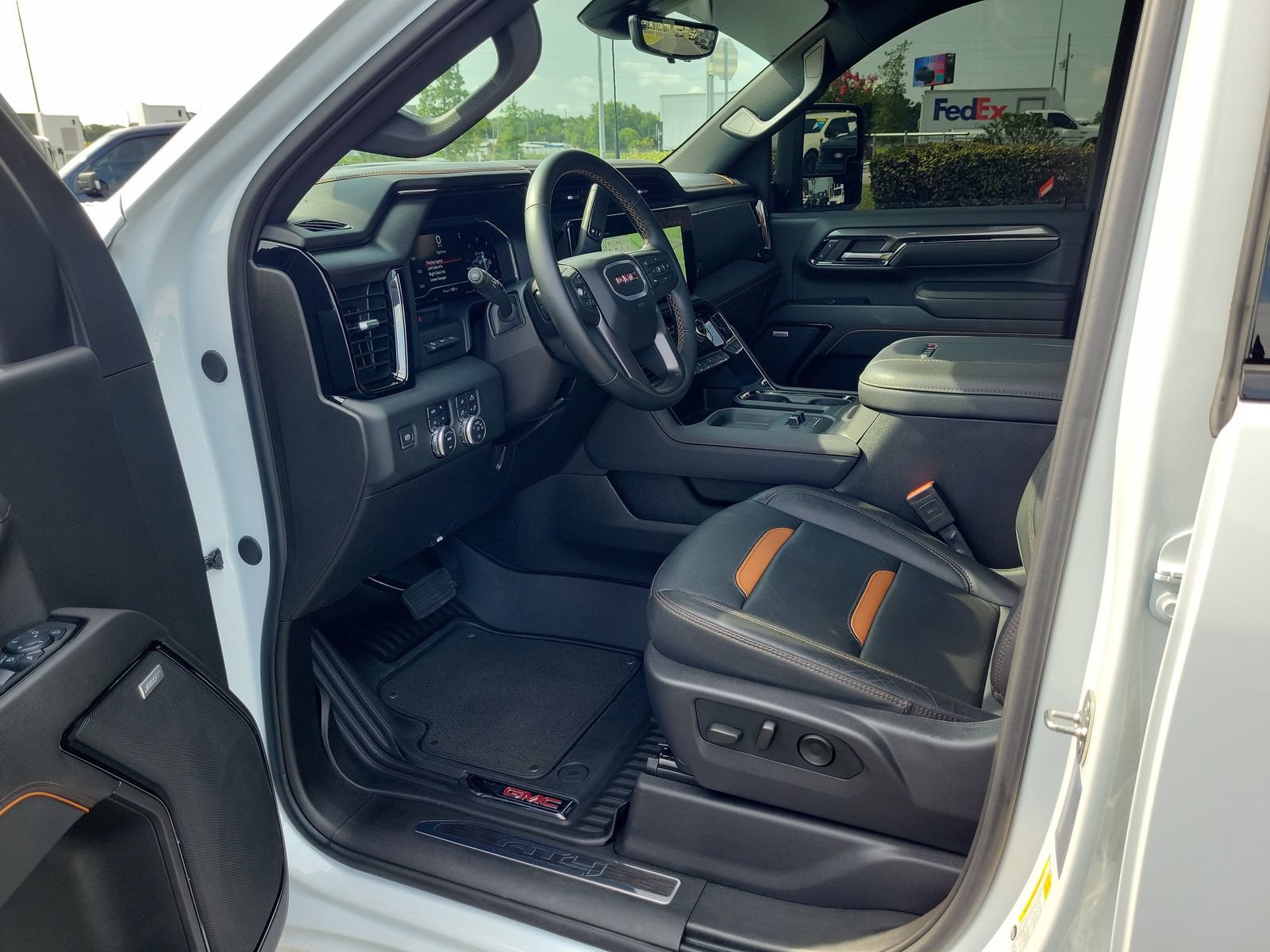 Used 2024 GMC Sierra 2500 AT4 w/ AT4 Premium Plus Package AWD/4WD image 16