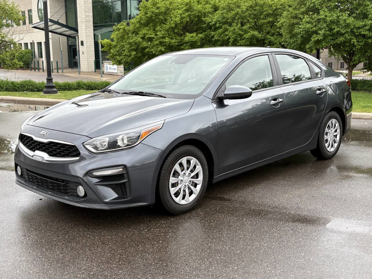 Used 2020 Kia Forte Sedan image 1