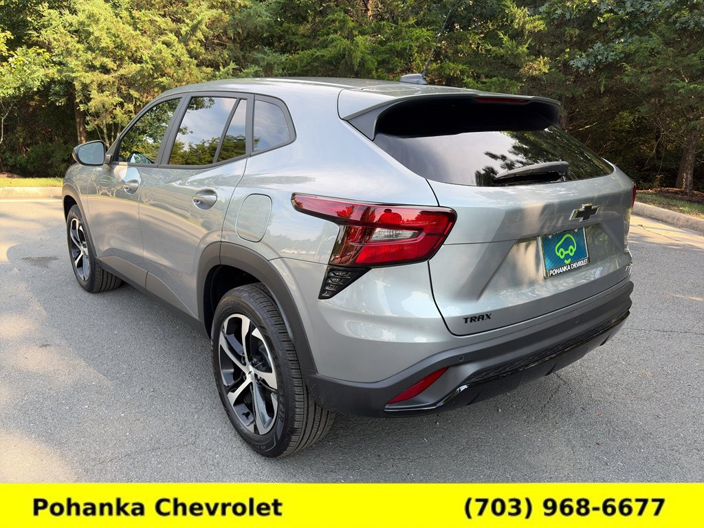 Certified 2026 Chevrolet Trax RS w/ Sunroof Package FWD image 5