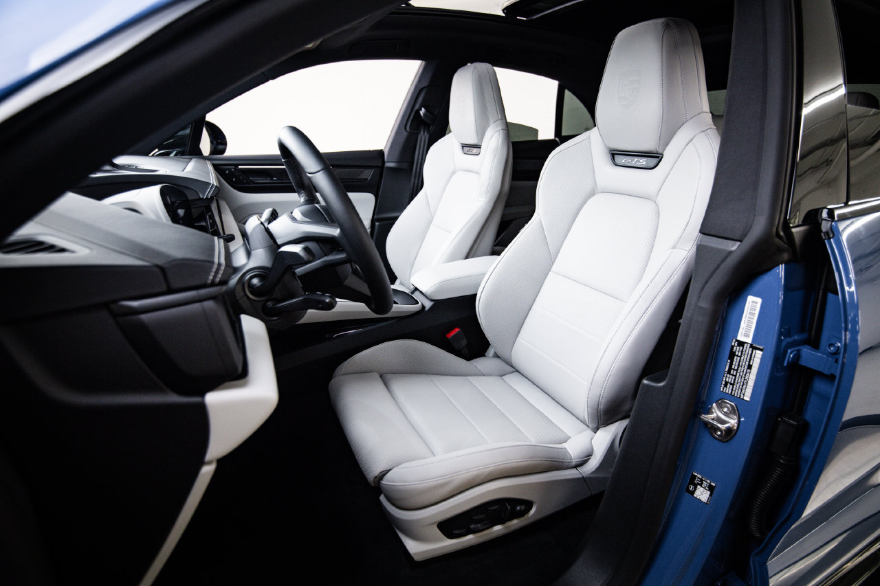 New 2026 Porsche Macan GTS Electric AWD/4WD image 5