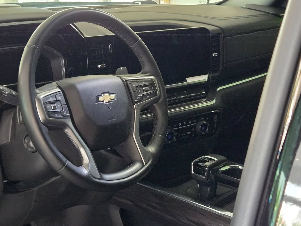 Used 2024 Chevrolet Silverado 1500 LTZ w/ Technology Package AWD/4WD image 24