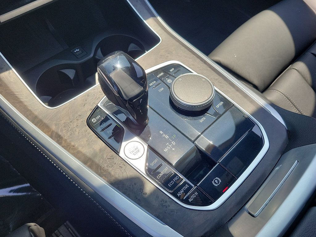 Used 2022 BMW X5 sDrive40i w/ M Sport Package RWD image 29