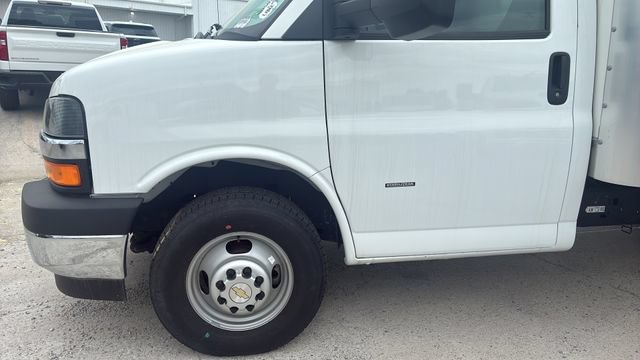 New 2024 Chevrolet Express 3500 w/ Power Convenience Package RWD image 22