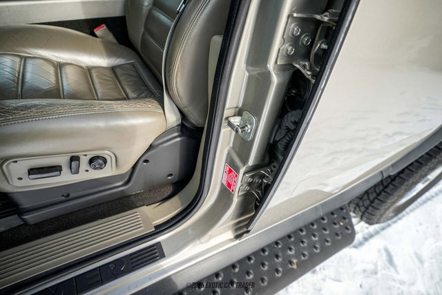 Used 2003 HUMMER H2 w/ Preferred Equipment Group image 75