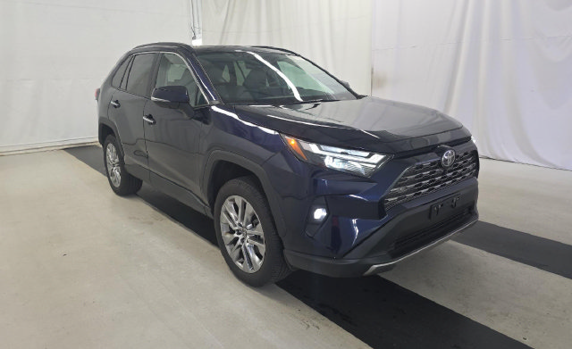 Used 2025 Toyota RAV4 Limited w/ Advanced Technology Package AWD/4WD image 2