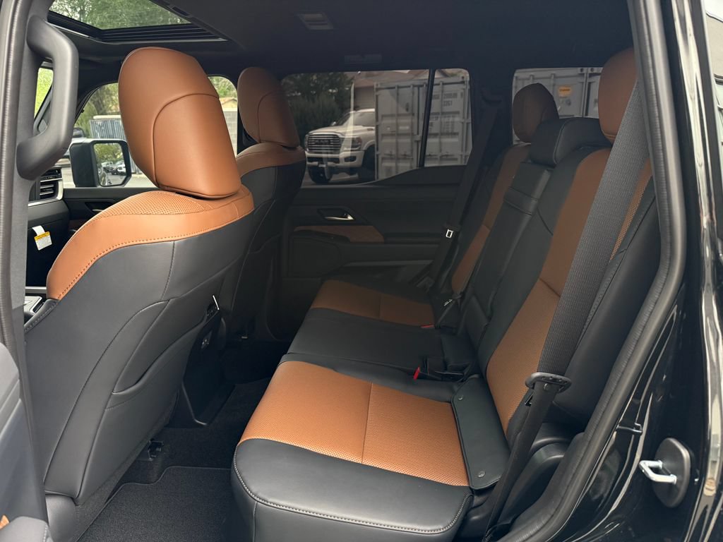 Used 2026 Lexus GX 550 w/ Accessory Package (ZB) AWD/4WD image 28