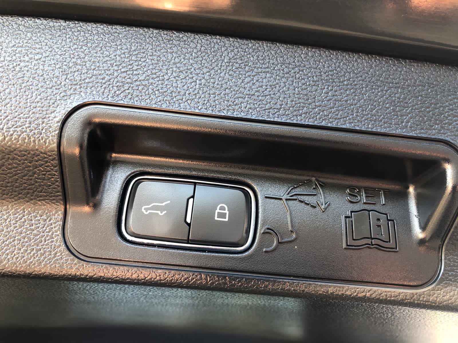 Used 2023 Ford Explorer XLT w/ Class IV Trailer Tow Package image 23