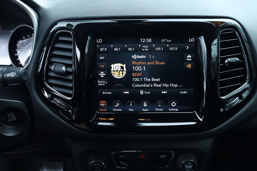 Used 2020 Jeep Compass Latitude FWD image 7