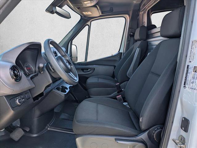 Used 2024 Mercedes-Benz Sprinter 2500 image 15