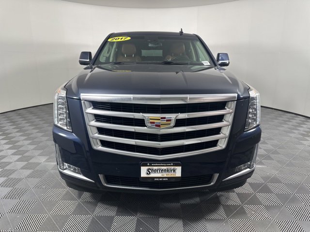 Used 2017 Cadillac Escalade ESV Luxury image 6