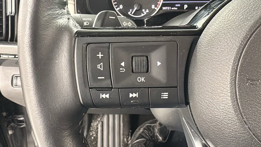 Used 2025 Nissan Pathfinder SL image 24