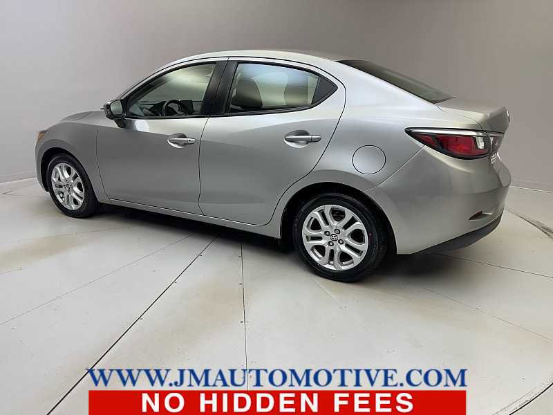 Used 2016 Scion iA image 3