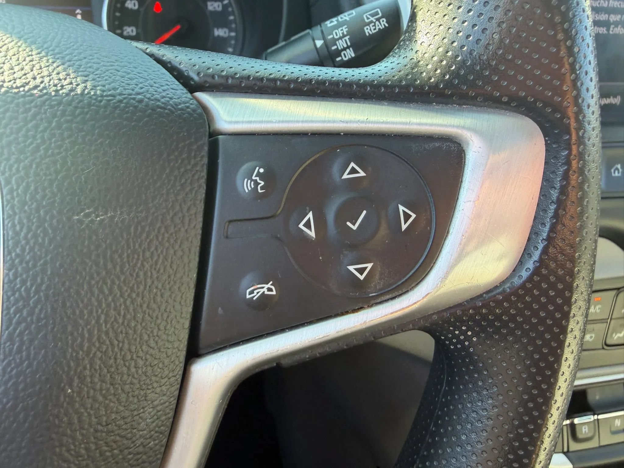 Used 2023 GMC Terrain SLE w/ Driver Convenience Package AWD/4WD image 14